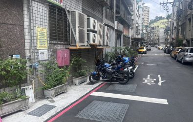 景新街467巷20弄口新設抽水井，井內設置抽水機組增加排水效率