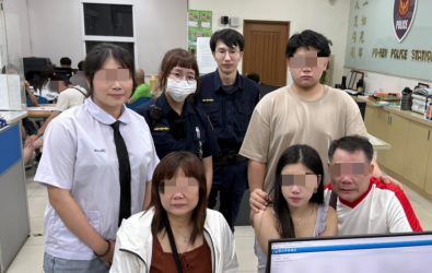1140608-211溫馨團聚！港姊畢業典禮走失中壢警2小時神速尋回