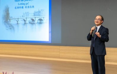 嘉義長庚醫院邀請台大金山分院蔡兆勳院長到院舉辦了一場以「生死兩相安」為主題的專題演講。（圖/嘉義長庚醫院提供）