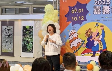 黃敏惠市長為嘉義地區繁榮發展，再苦口婆心的籲請卓榮泰院長兌現中央興建高鐵到台鐵輕軌的承諾。（圖/記者陳惲朋攝）