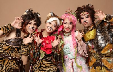 2025兒童歌仔戲巡演8月23日來到社頭鄉運動公園，由李靜芳歌仔戲團演出《虎姑婆‧護孤婆》，邀親子共賞傳統戲曲、共度文化時光。（文化局提供）