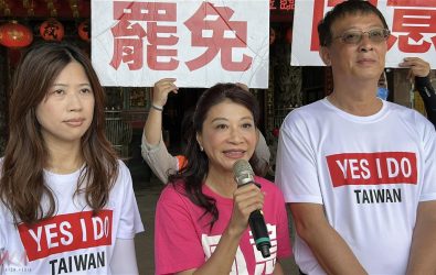 民進黨不分區立委林楚茵今（24）日赴雲林四湖，陪同罷免行動團隊進行街頭宣傳。（圖／記者蘇榮泉攝）