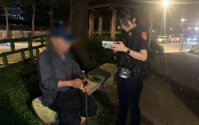 1140805-211-桃園85歲翁迷途公園 平鎮警方暖心助團圓