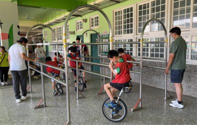 1140809-211桃園獨輪車親子營盛大開幕 平衡身心、專注情緒一次到位。