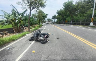 芬園鄉12日發生機車與小貨車碰撞，16歲少年共乘後座一度昏迷，家屬呼籲目擊者提供行車紀錄器。（警方提供）