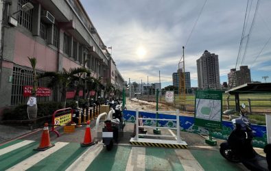 1140819-221平鎮棒球場施工致停車位減少　民眾盼區公所研議配套措施。1-2