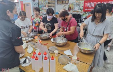 台西區新住民社區服務據點於8月27日在麥寮民眾服務社舉辦「新住民烘焙手作課程」。（圖／記者蘇榮泉翻攝）