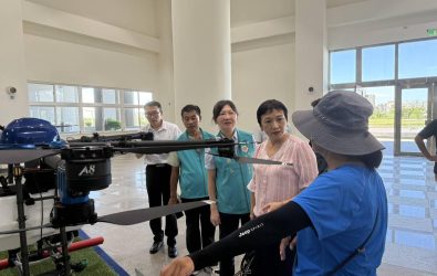 退輔會就學就業處池玉蘭處長在嘉義榮服處許淑菁處長等人陪同，鍊結在地優質企業，拓展退除役官兵就業資源。（圖/嘉義榮服處提供）