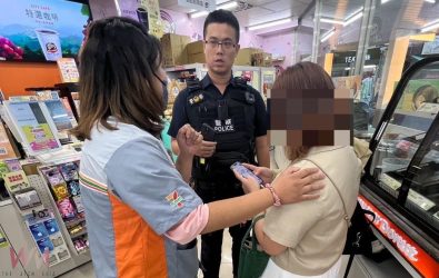 一名曾姓女子日前透過交友軟體認識自稱「魚」的男子，對方以「交往結婚」為名取得信任，要求她購買2萬元 App Store 點數卡作為條件。（圖／記者蘇榮泉翻攝）
