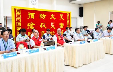 彰化縣政府在彰化縣消防局辦理天然災害及重大事故時的緊急應變能力兵棋推演，驗證跨機關合作能力。（彰化縣政府提供）