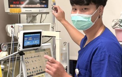 北醫大學士後護畢業生簡廷逸今年通過國考 從球場轉戰護理領域