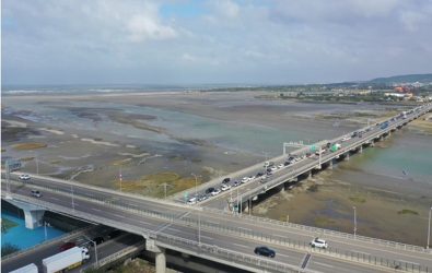 1140930-211公路局北分局籲避開尖峰時段 多利用大眾運輸。