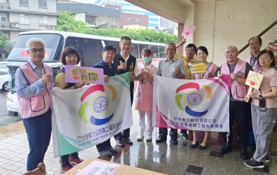 1141020-211台電桃園區處熱血送愛　雨中捐血傳遞滿滿溫情。