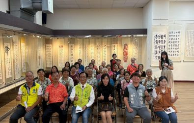 彰化縣逸晉書道學會會員聯展在彰化市立圖書館展出，展出133件會員新作，筆墨之間展現傳統與創新的書藝之美。（記者陳雅芳攝）