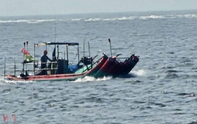 雲林縣口湖鄉外海昨（8）日上演一場驚險又暖心的救援行動。（圖／第四岸巡隊提供）