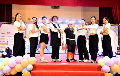 彰化縣政府在亞太鹿港渡假村舉辦「我愛我的老樣子」高齡穿搭走秀，長者們展現自信與活力。（記者陳雅芳攝）