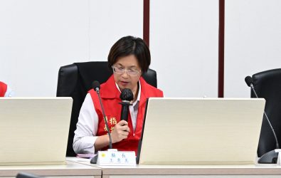 鳳凰颱風逐漸接近，彰化縣長王惠美召開防颱會議，要求各局處全面啟動防颱應變機制，做好最壞打算，確保鄉親生命財產安全。（縣府提供）
