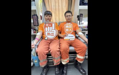 高鐵彰化站舉辦「寒冬送暖 捐血傳愛」活動，吸引在地民眾、旅客及員工踴躍捐血，最後共募集134袋熱血，為冬季血荒即時補上血源。（高鐵彰化站提供）