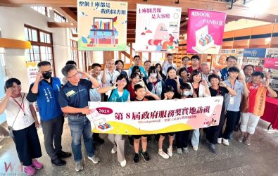 土庫鎮公所與圖書館團隊靠著創意、合作與毅力，逐步將閱讀服務由館內擴展至社區，打造人人都能輕易接觸書本的小鎮生活文化。（圖／記者蘇榮泉翻攝）