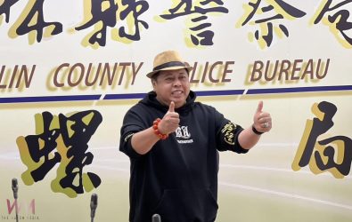 西螺警分局近日邀請知名藝人黑面大哥拍攝宣導影片，以更加貼近民眾的方式強化反詐騙、反毒駕與反酒駕的安全觀念。（圖／記者蘇榮泉翻攝）