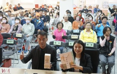 食農教育成果展吸引眾多鄉親及嘉賓共襄盛舉，立委張嘉郡、縣農會總幹事陳志揚、多位民意代表與村長到場祝賀。（圖／記者蘇榮泉攝）