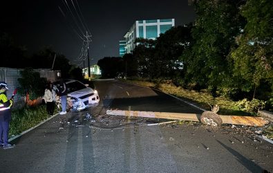 1141215-211酒駕撞電桿 台電漏夜搶修迅速恢電